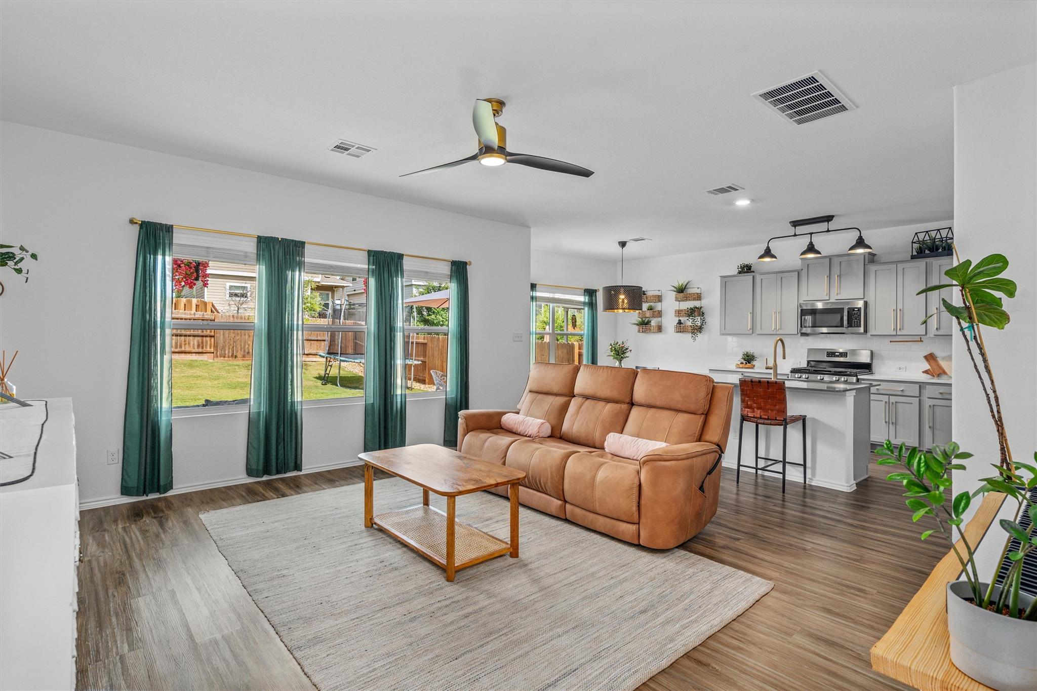245 Red Buckeye LOOP
