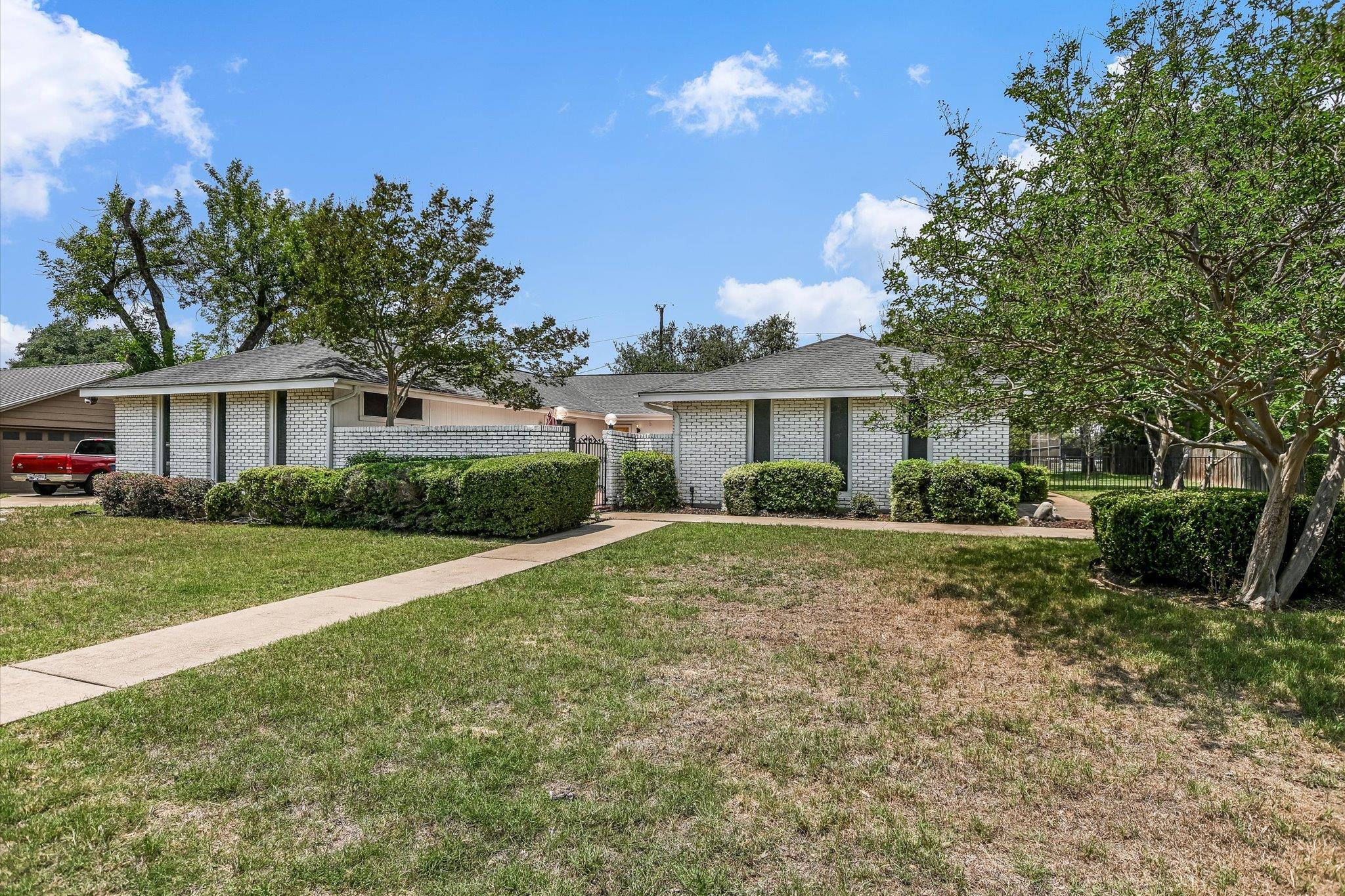8600 Crest Ridge CIR