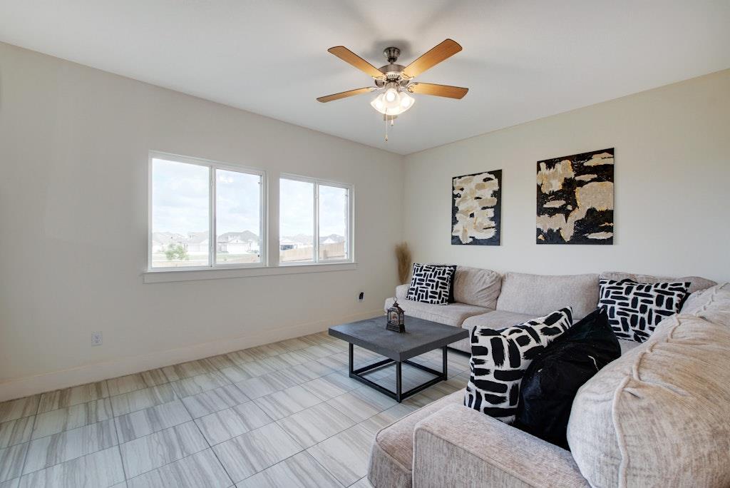 413 White Steppe WAY