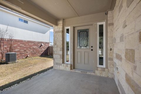 1016 Flanagan DR Leander TX 78641