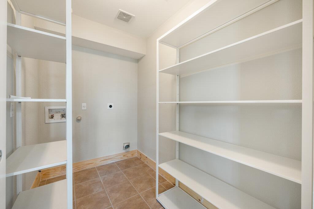 Leander, Texas 78641, United States, 3 Bedrooms Bedrooms, ,2 BathroomsBathrooms,Residential,Active,251184