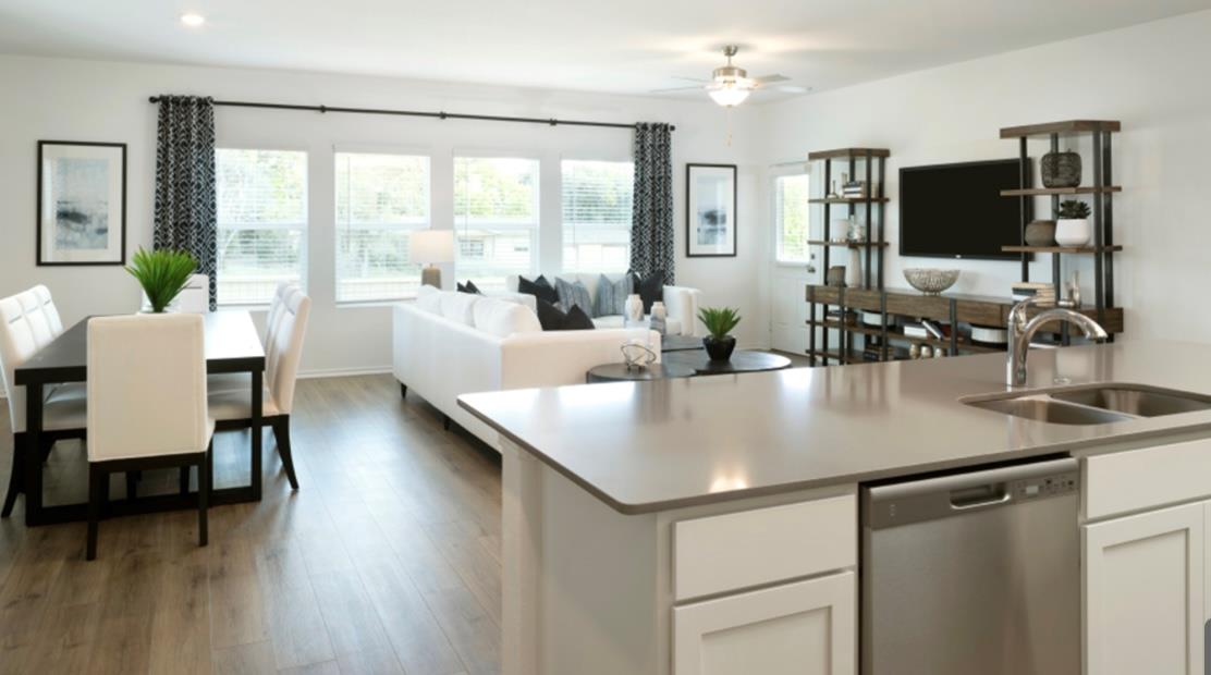 519 Vantage DR