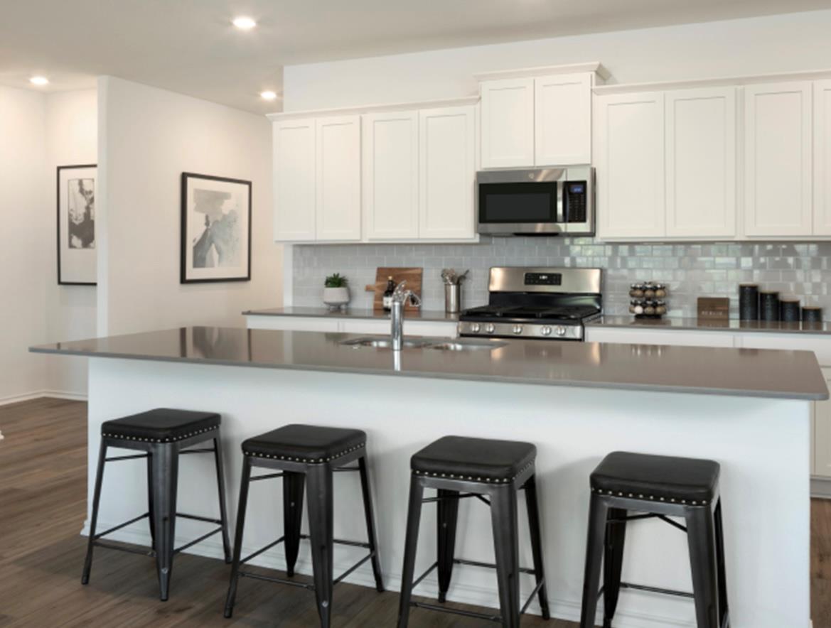 519 Vantage DR