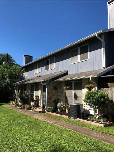 Photo of 1503 Allen RD #D, Austin, TX 78746 (MLS # 1097016)