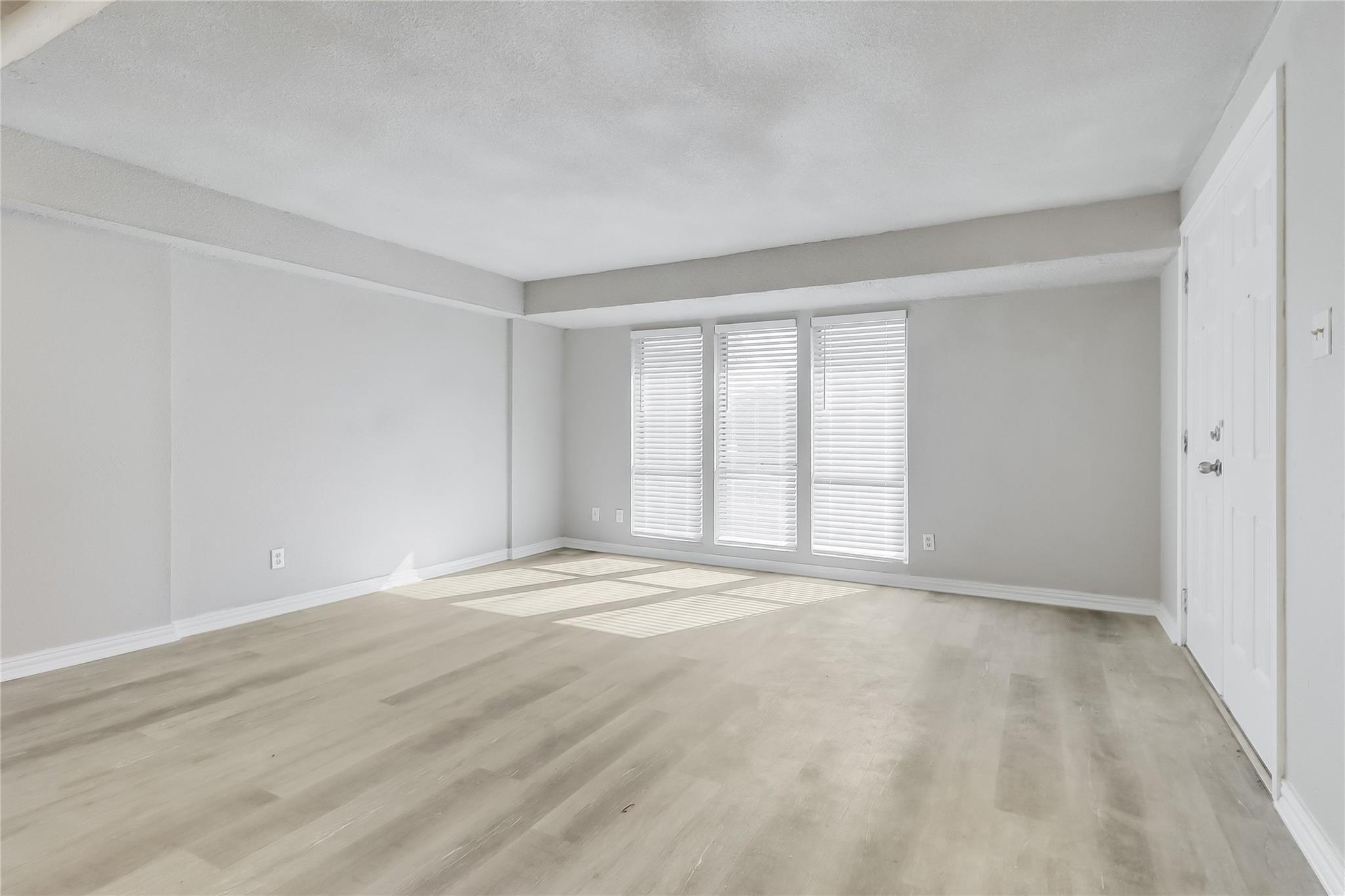 5918 Lago Vista WAY D33