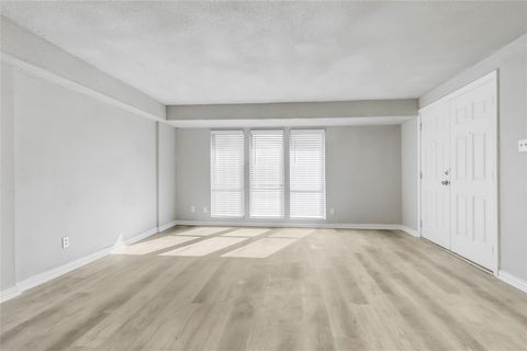 Tiny photo for 5918 Lago Vista WAY #D33, Leander, TX 78645 (MLS # 5197356)