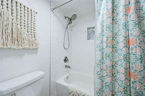 Tiny photo for 115 Comanche PT, Point Venture, TX 78645 (MLS # 4947311)