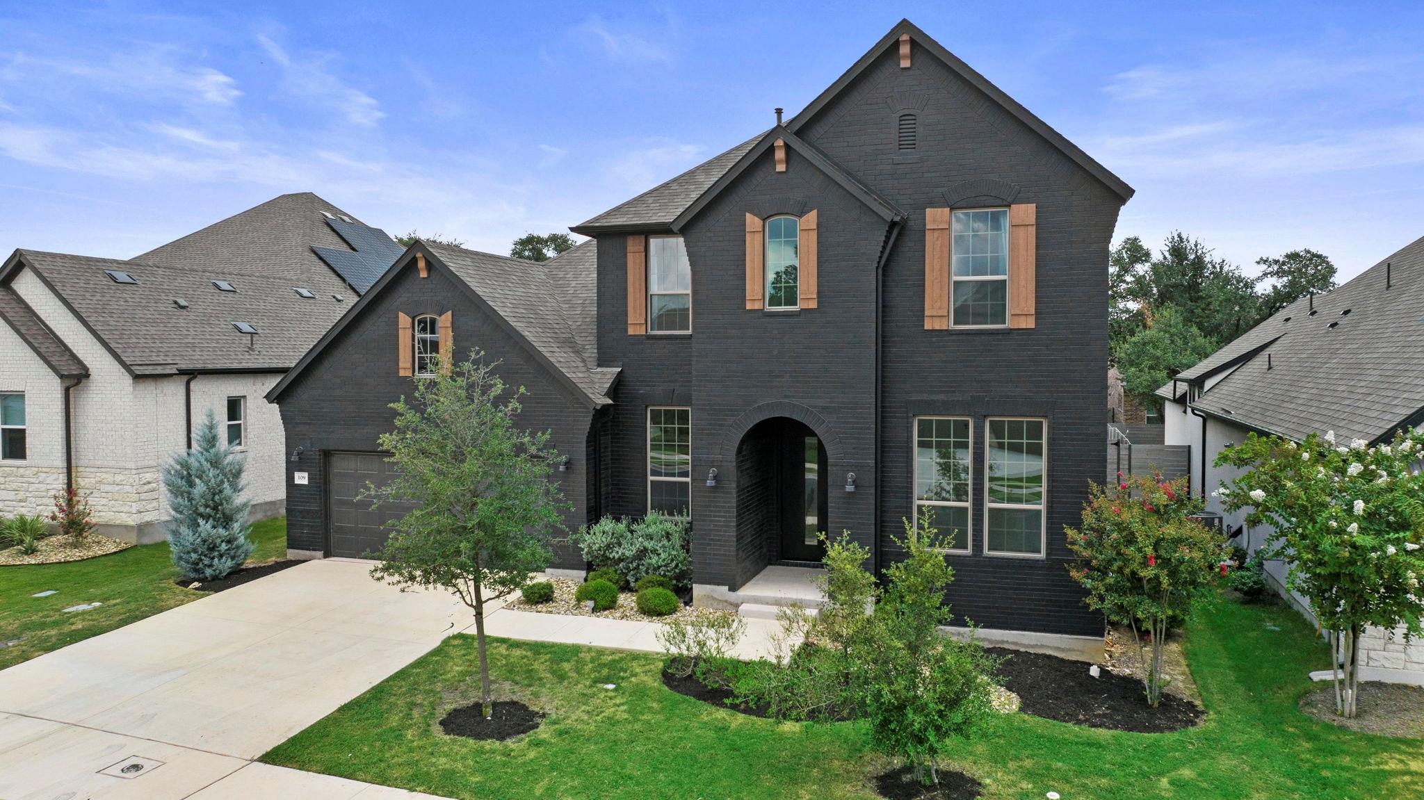 109 Strawberry LN