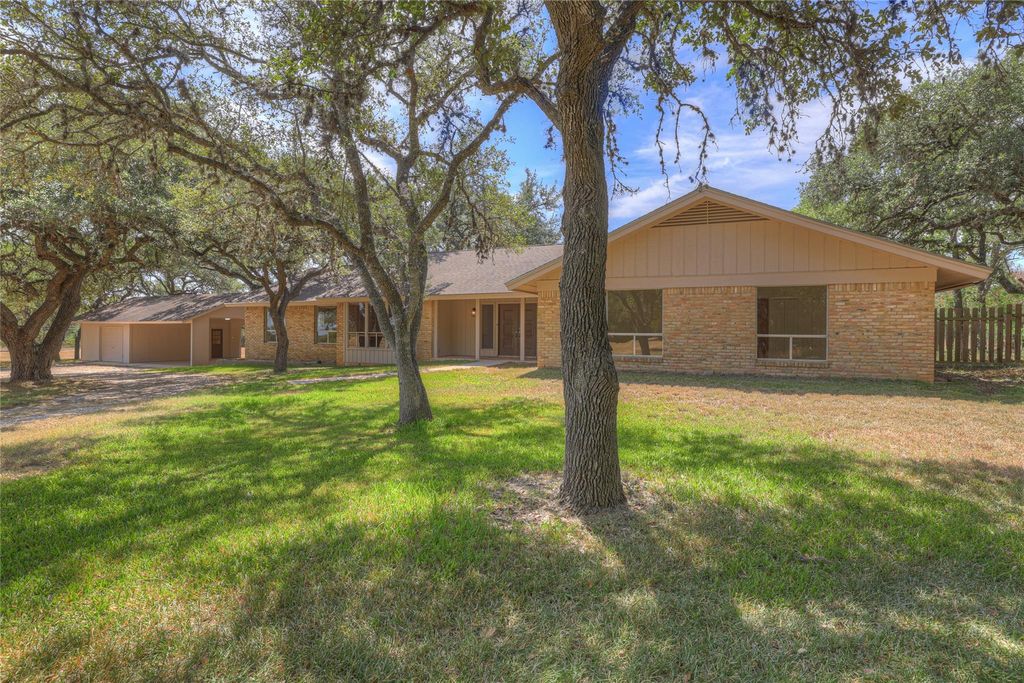 Photo of 909 Palomino LN, San Marcos, TX 78666 (MLS # 7850866)