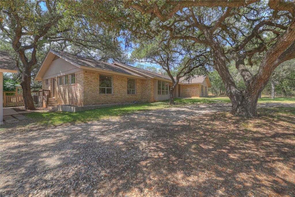 Photo of 909 Palomino LN, San Marcos, TX 78666 (MLS # 7850866)