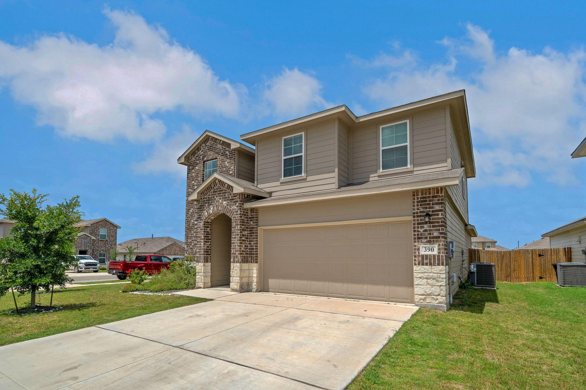 390 Lost Maples DR