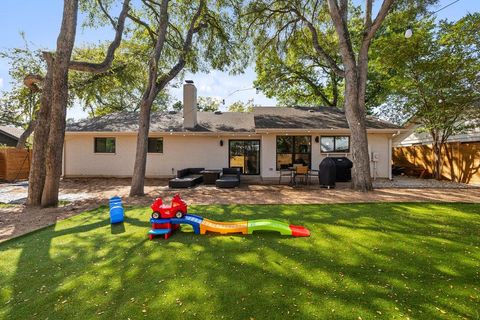 Tiny photo for 4618 Trail Crest CIR, Austin, TX 78735 (MLS # 5716158)