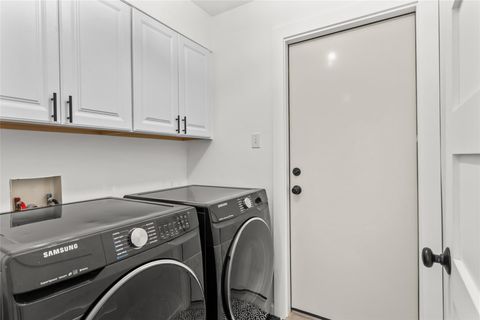 Tiny photo for 4517 Corran Ferry LOOP, Austin, TX 78749 (MLS # 3592947)