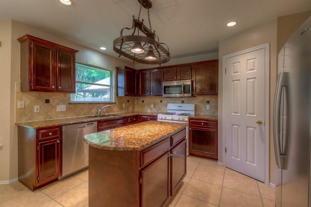 3514 Ruby Red DR