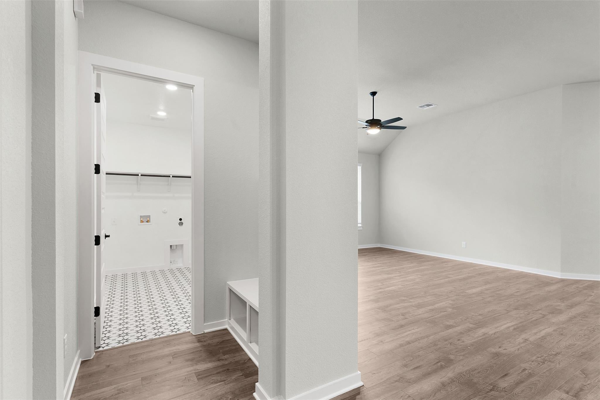 321 Ridgewell LOOP