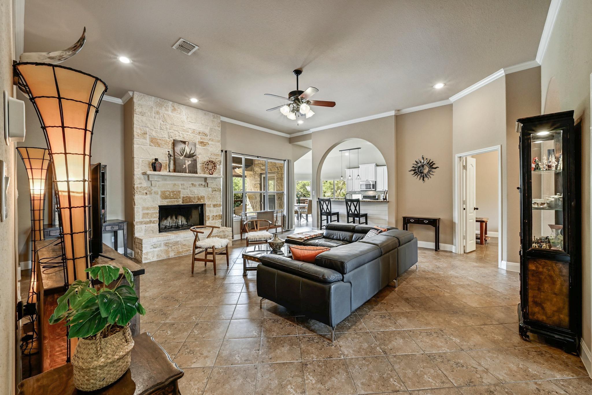 615 Mountain Crest DR