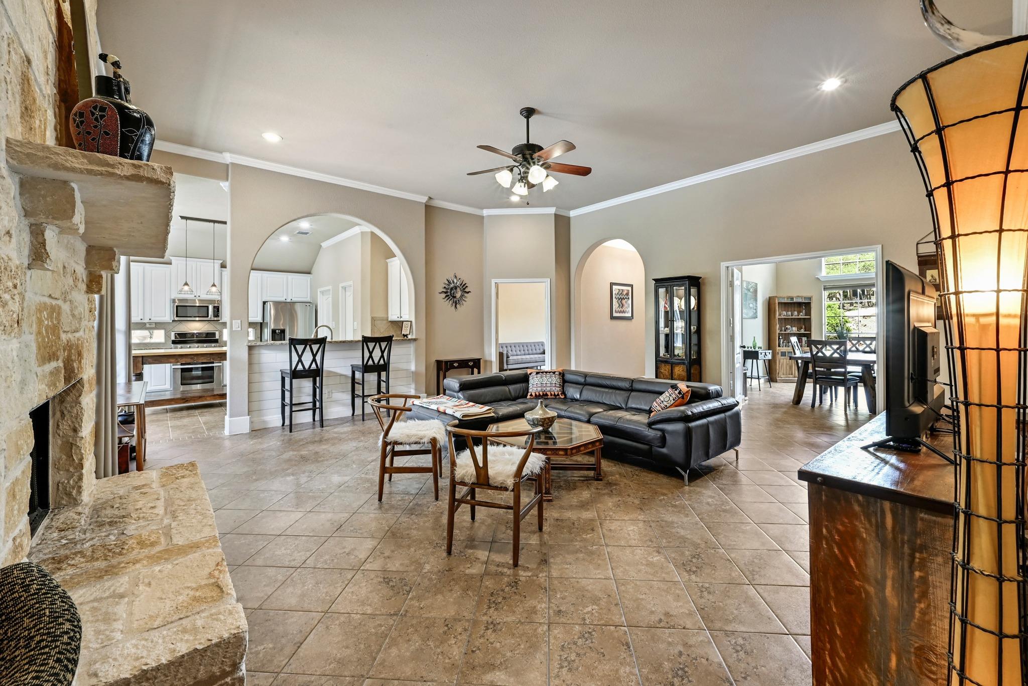 615 Mountain Crest DR