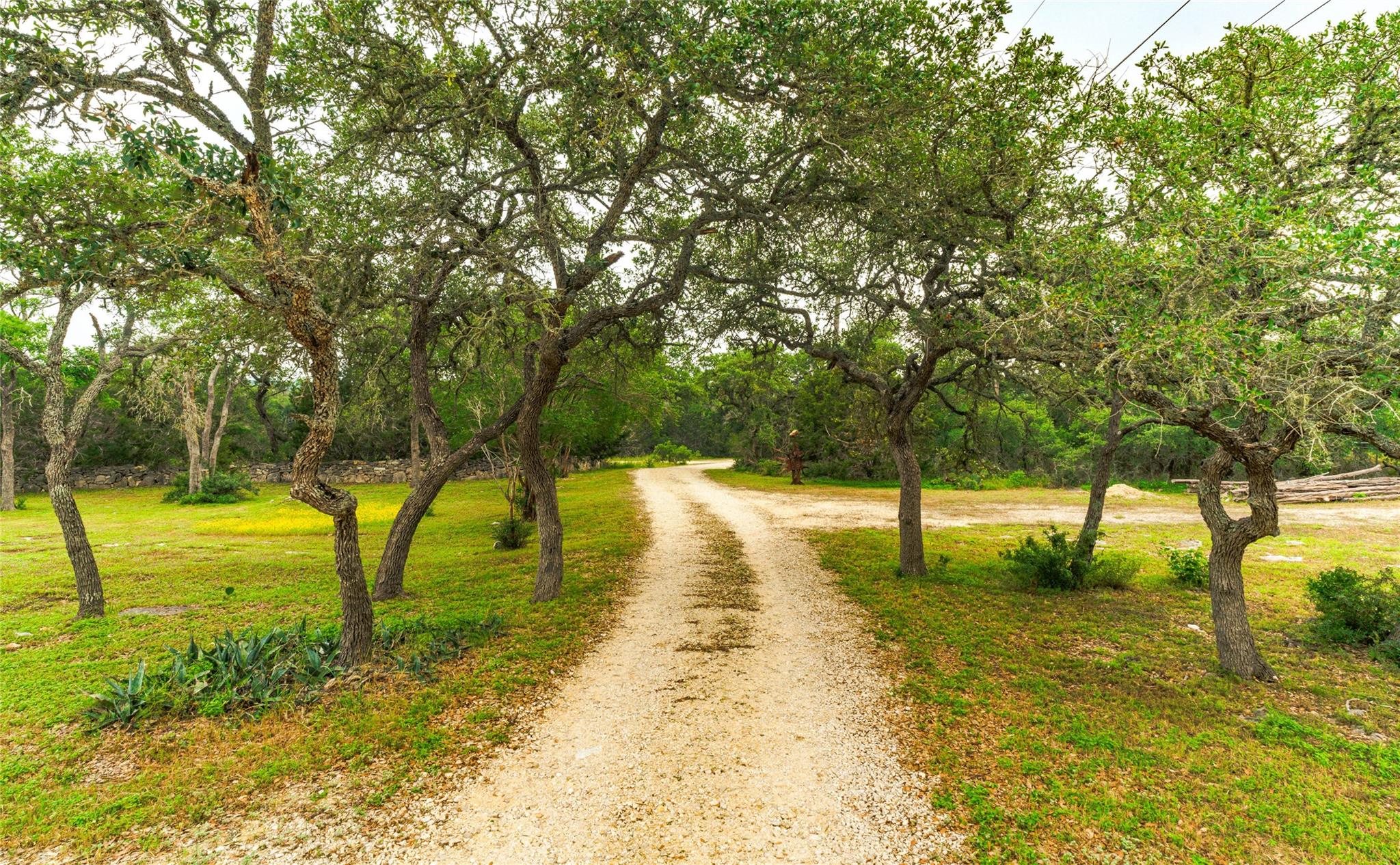 1218 Oakwood LOOP