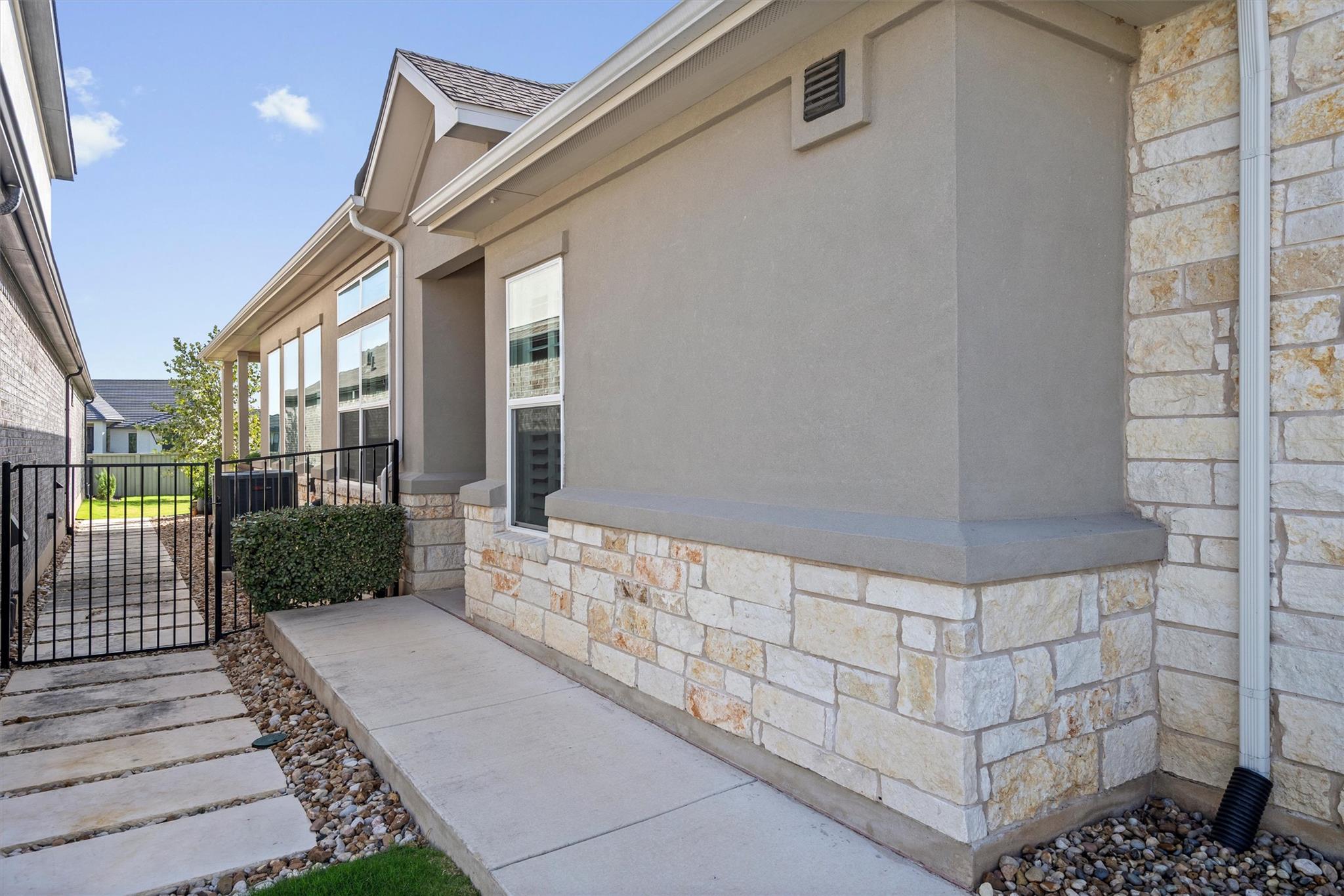 789 Faith DR