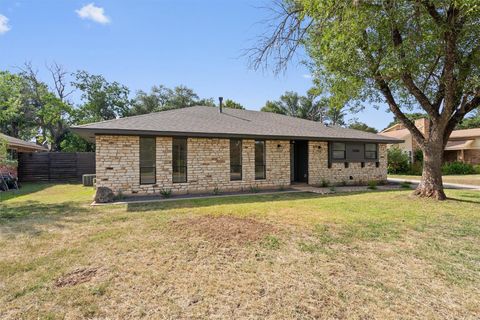 Photo of 7008 Beckett RD, Austin, TX 78749 (MLS # 8446042)
