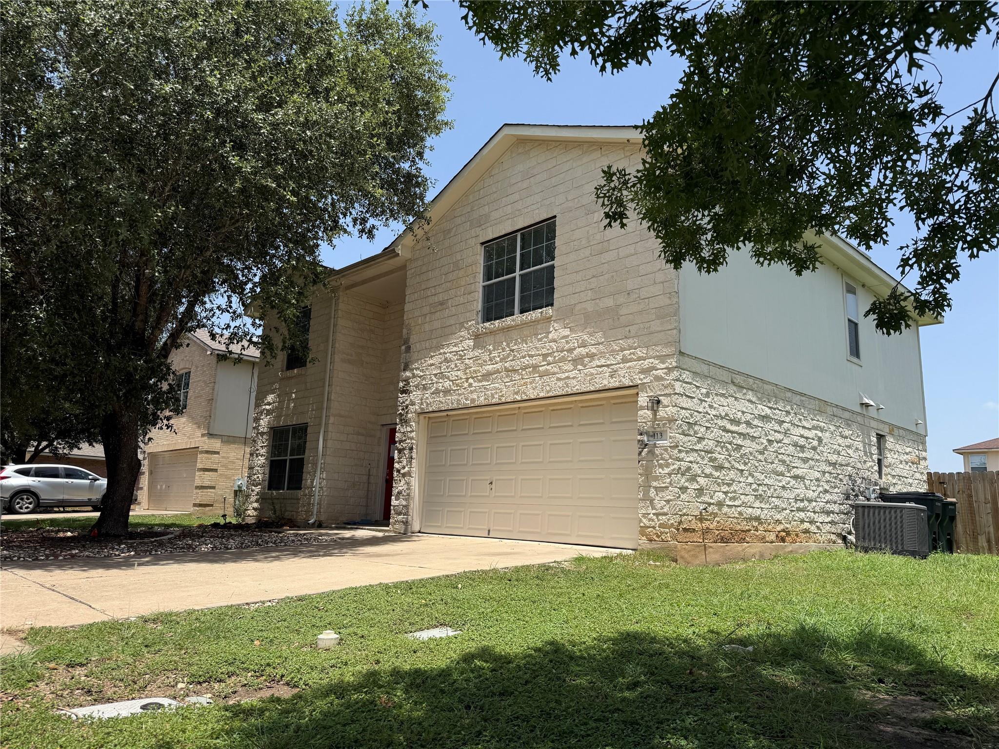 113 Outfitter DR