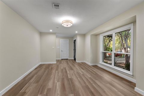 Tiny photo for 12333 Blue Water DR, Austin, TX 78758 (MLS # 3585203)