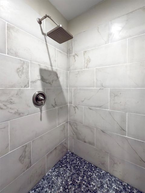 Tiny photo for 12333 Blue Water DR, Austin, TX 78758 (MLS # 3585203)
