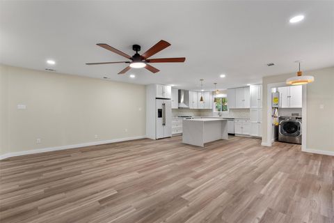 Tiny photo for 12333 Blue Water DR, Austin, TX 78758 (MLS # 3585203)