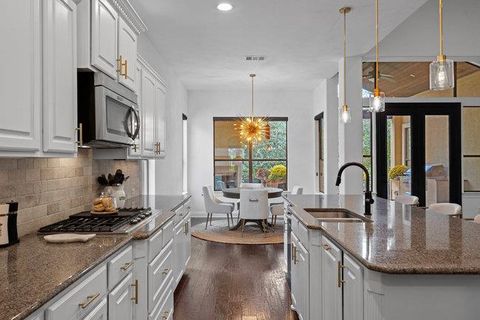 Tiny photo for 208 Indianwood DR, Austin, TX 78738 (MLS # 9678317)