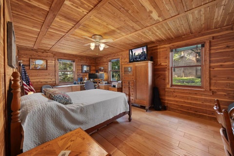 Tiny photo for 707 Cat Hollow Club DR, Spicewood, TX 78669 (MLS # 9256963)