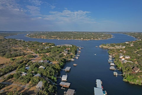 Tiny photo for 707 Cat Hollow Club DR, Spicewood, TX 78669 (MLS # 9256963)