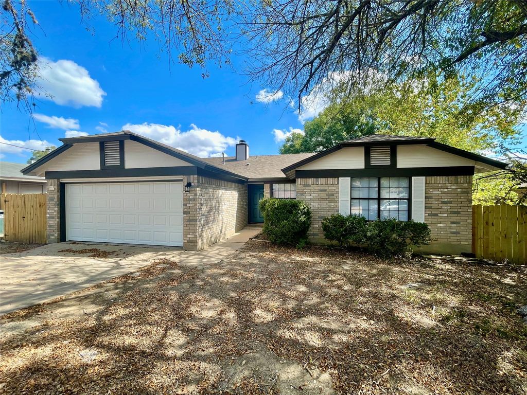Photo of 2003 Lisa LN, San Marcos, TX 78666 (MLS # 2176595)