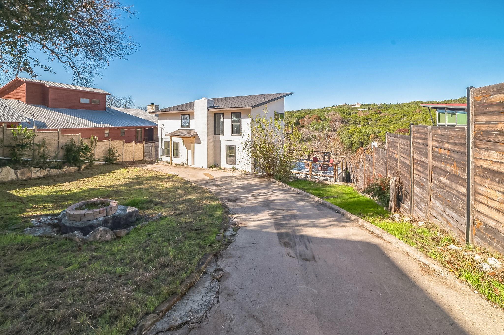 14953 Arrowhead DR
