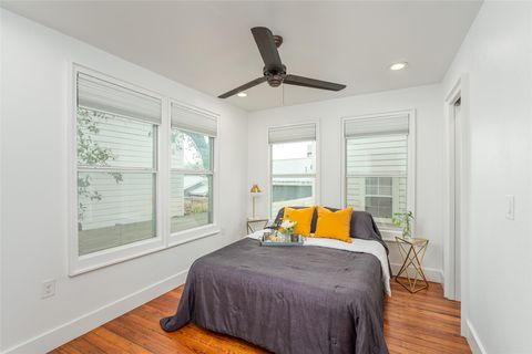 Tiny photo for 1148 Northwestern Ave, Austin, TX 78702 (MLS # 2953929)