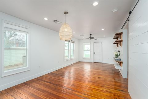 Tiny photo for 1148 Northwestern Ave, Austin, TX 78702 (MLS # 2953929)