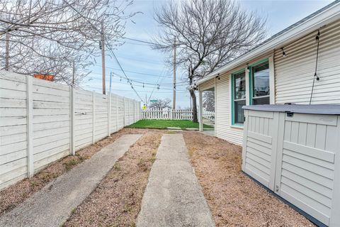Tiny photo for 1148 Northwestern Ave, Austin, TX 78702 (MLS # 2953929)