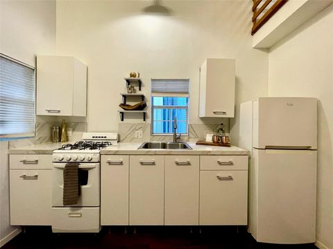 Tiny photo for 1148 Northwestern Ave, Austin, TX 78702 (MLS # 2953929)