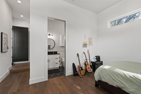 Tiny photo for 418 Venture BLVD S, Point Venture, TX 78645 (MLS # 1965460)