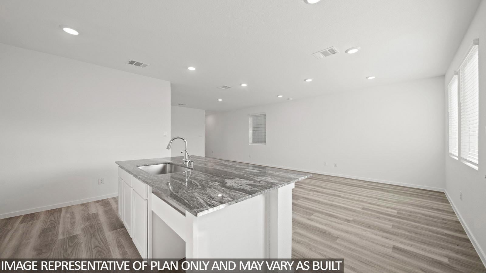 1806 Rapids DR