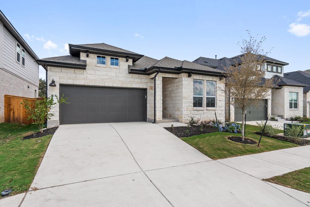 1137 North Roger Hanks Parkway
