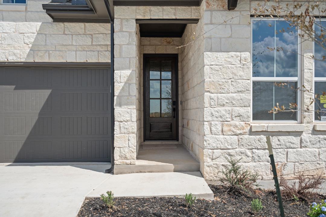 1137 North Roger Hanks Parkway
