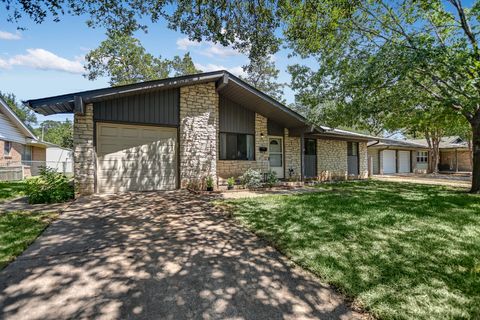 1812 Burbank ST Austin TX 78757