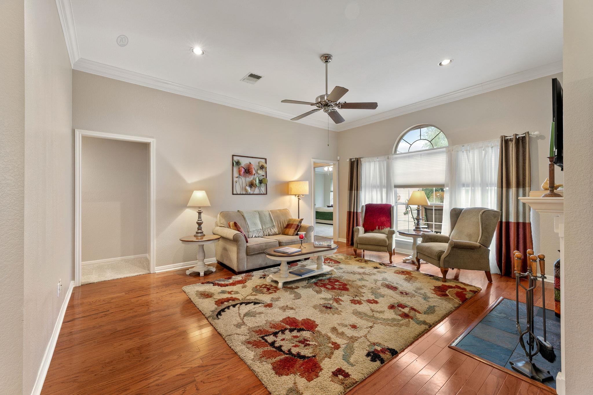 1011 Windmill RD