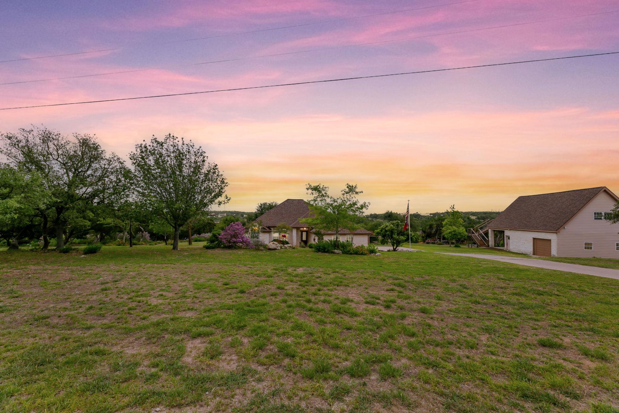 1011 Windmill RD