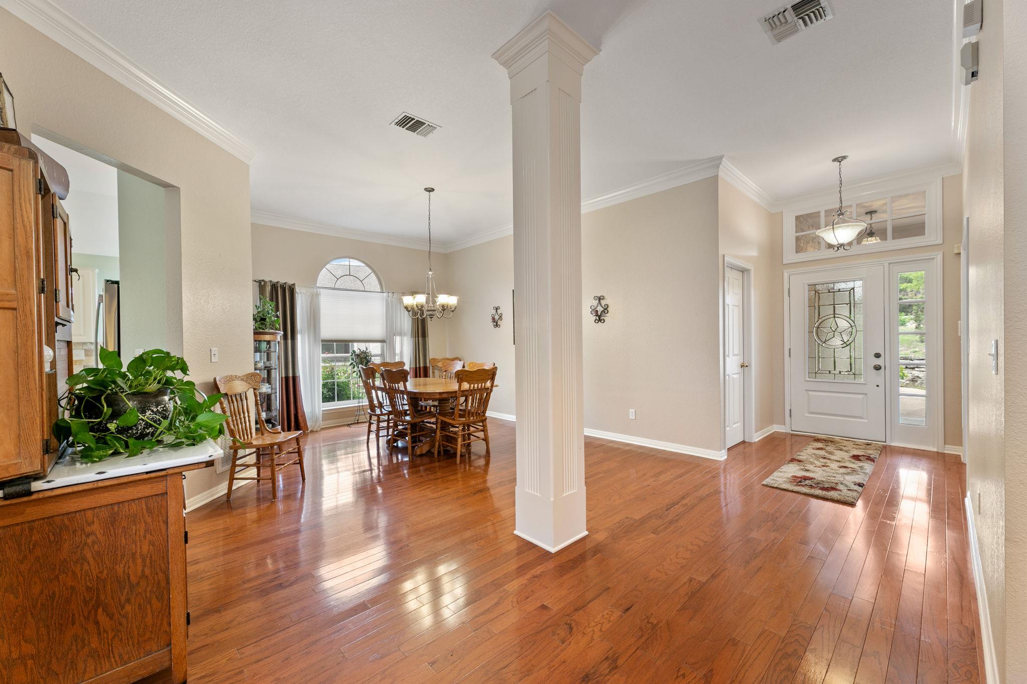 1011 Windmill RD