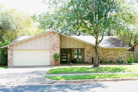 Photo of 11301 Toledo DR, Austin, TX 78759 (MLS # 2290389)