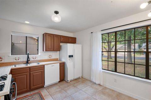 Tiny photo for 9833 Briar Ridge DR, Austin, TX 78748 (MLS # 1626200)