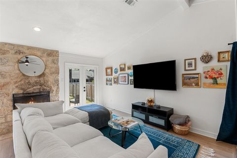 Photo of 9833 Briar Ridge DR, Austin, TX 78748 (MLS # 1626200)