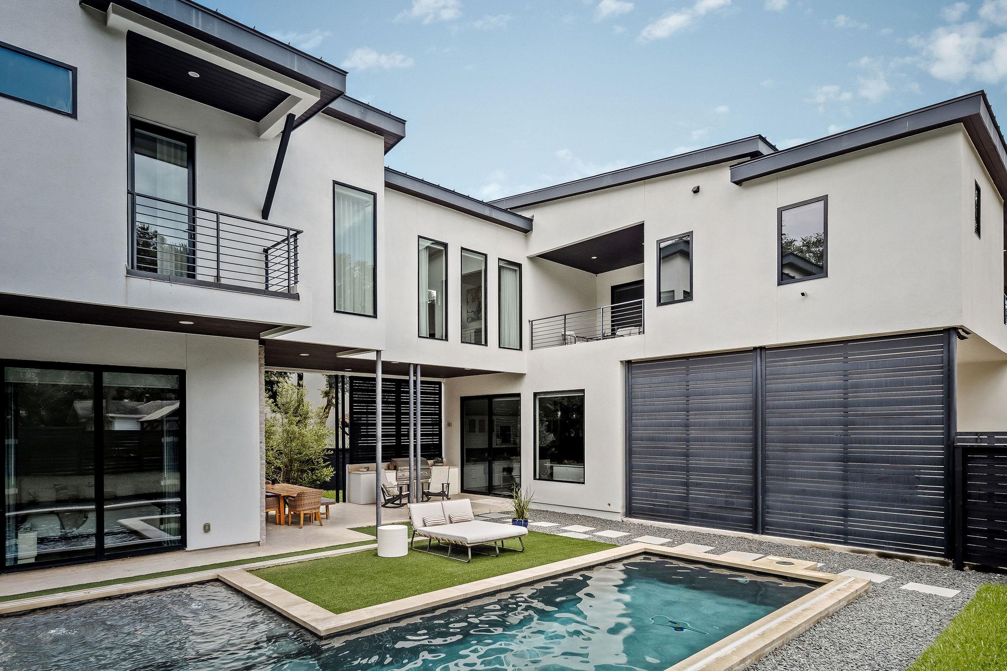 208 Reveille RD