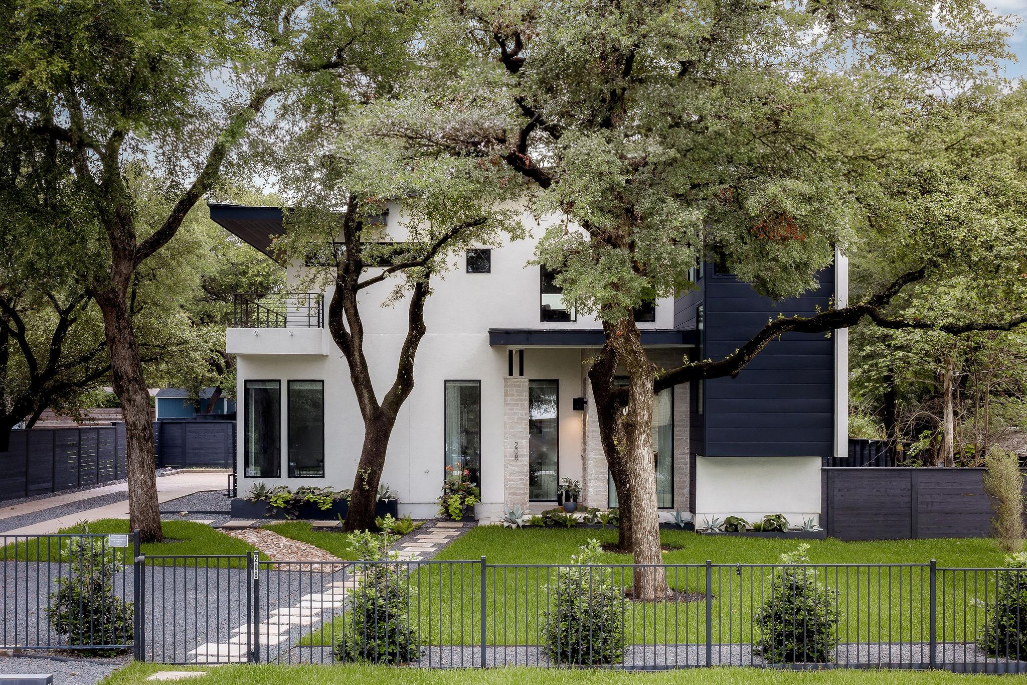 208 Reveille RD